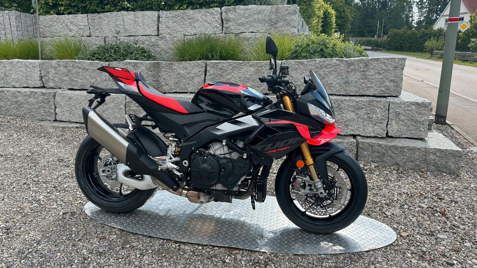Aprilia Tuono V4 1100 Factory E5+ 2025 lagernd..