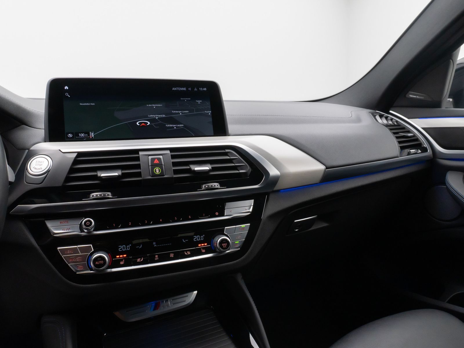 Fahrzeugabbildung BMW X4 M40d Kamera HUD DAB H/K AHK Komfort 21Zoll