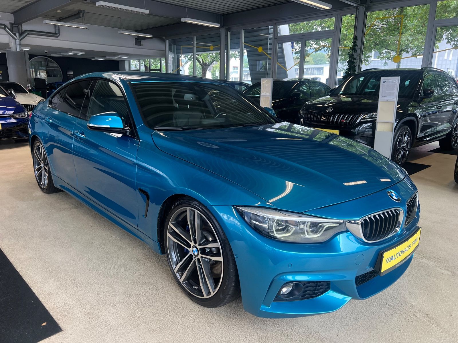 Fahrzeugabbildung BMW 4 Gran Coupe 430 i M Sport*Rocksblau