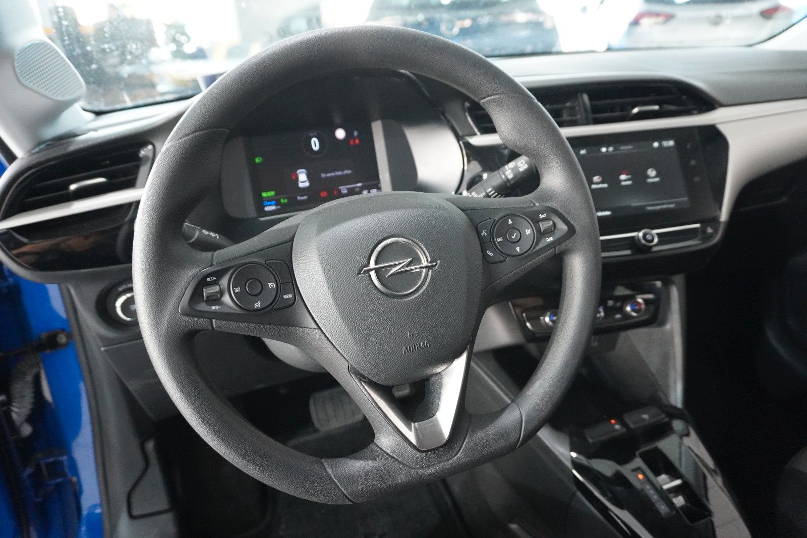 Fahrzeugabbildung Opel Corsa-e F EDITION 7KW NAVI/VIRT/TEMP/DAB/WÄRMEP.