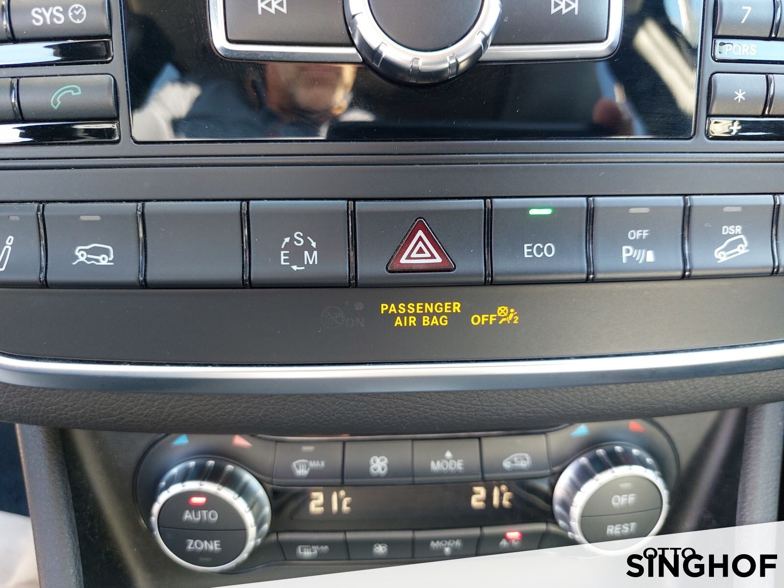Fahrzeugabbildung Mercedes-Benz GLA 200 CDI 4MATIC Urban +AHK+Xenon+Rü Kam+Navi+