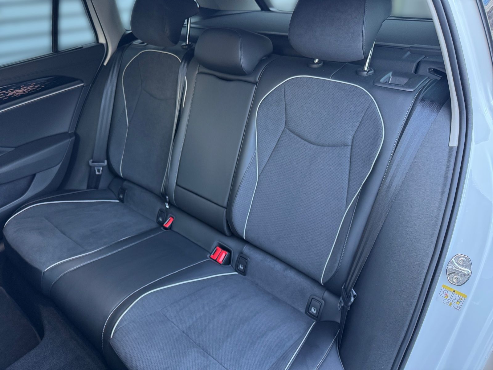 Volkswagen Passat Variant - Bild 17