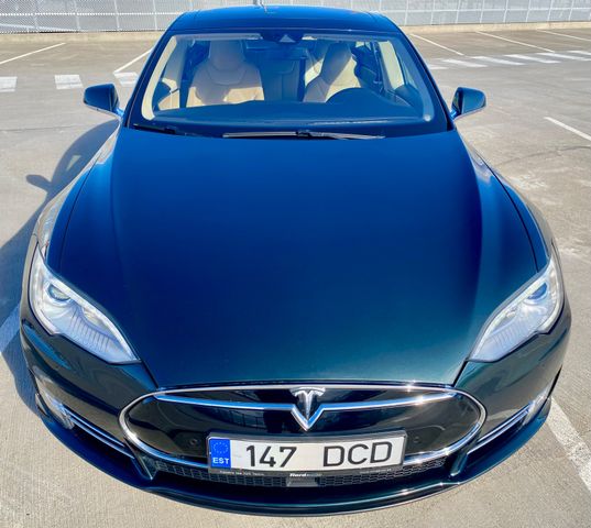 Tesla Model S 85 -Excellent Condition, 270 kW