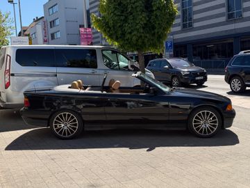 BMW 325 - 4