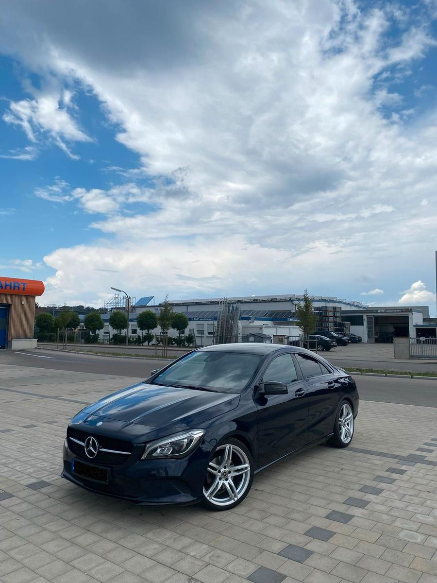 Mercedes-Benz CLA 220