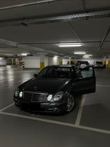 Mercedes-Benz E 320 CDI 4MATIC AVANTGARDE Avantgarde - Mercedes-Benz E 320: 4matic