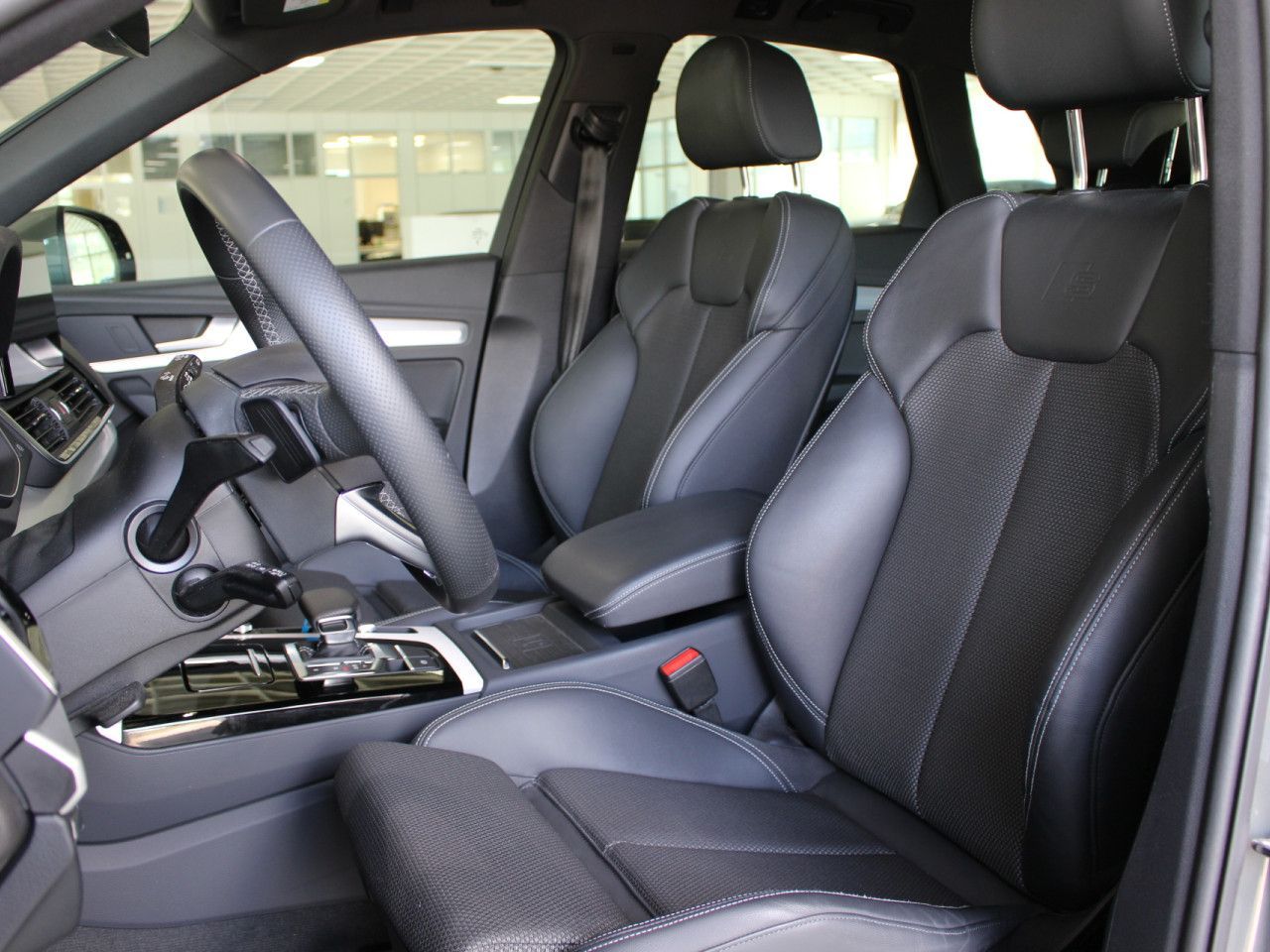 Fahrzeugabbildung Audi Q5 40 TFSI quattro S line AHK/Matrix/ACC