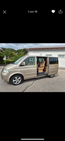 Volkswagen VW T5 2.5 Diesel mit Behindertengerecht Rampe