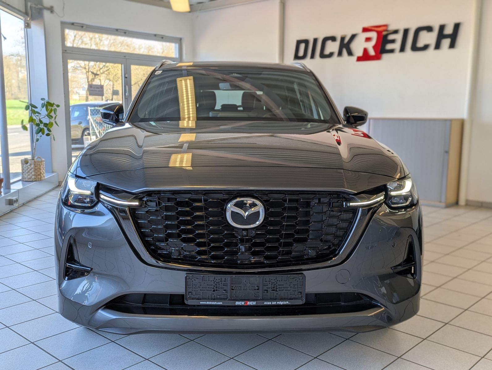 Fahrzeugabbildung Mazda CX-80 2.5 SKYACTIV PHEV 327 HOMURA+ 7-Sitze Pano