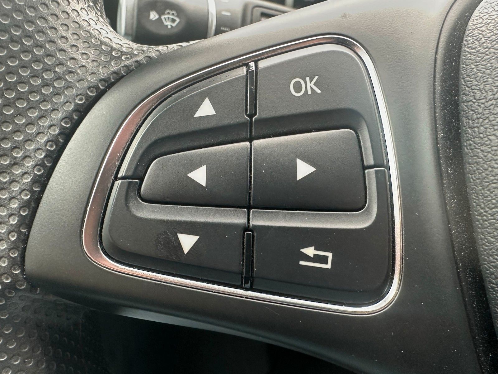 Fahrzeugabbildung Mercedes-Benz Vito 119 CDI Tourer 3200 Klima AHK Tempomat