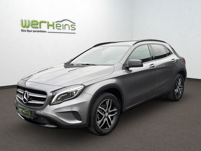 MERCEDES-BENZ GLA 200 Xenon Navi Kamera Panorama Night-Paket