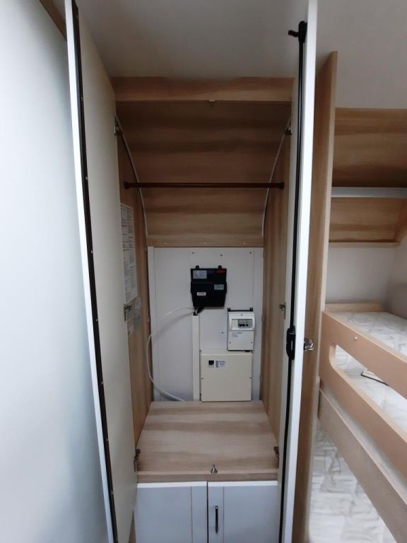 Fahrzeugabbildung Hobby De Luxe 545 KMF Verfüg./Auflastung 2.000 Kg