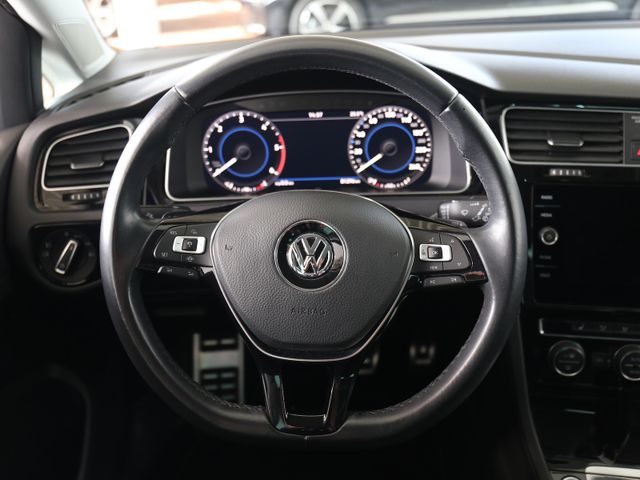 Volkswagen Golf Variant 1.6TDI DSG IQ DRIVE LED KAMERA ACC