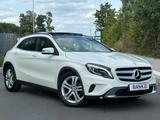 Mercedes-Benz GLA 220 d /PANORAMA/SHZ/KLIMA/NAVI - Mercedes-Benz GLA 220 in Köln