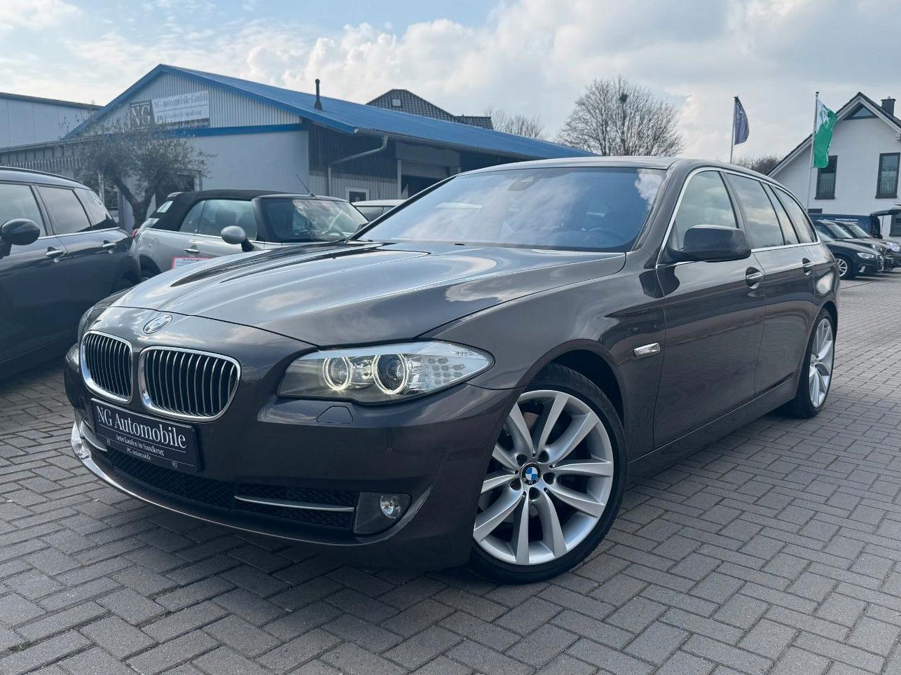 BMW 530d Touring Auto. *Head-up*Softclose*Pano*