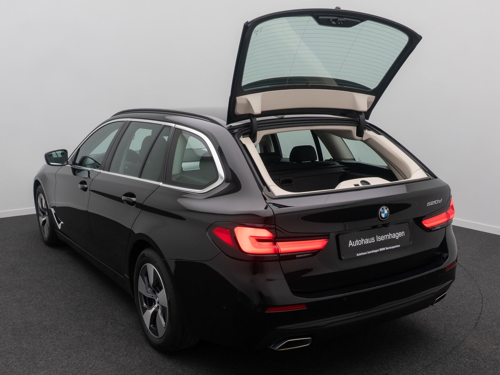 Fahrzeugabbildung BMW 520d Alarm DAB Kamera 4xKlima Parkas Leder Sport