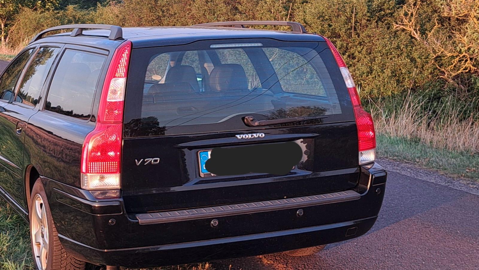 Volvo V70 2006 — interior