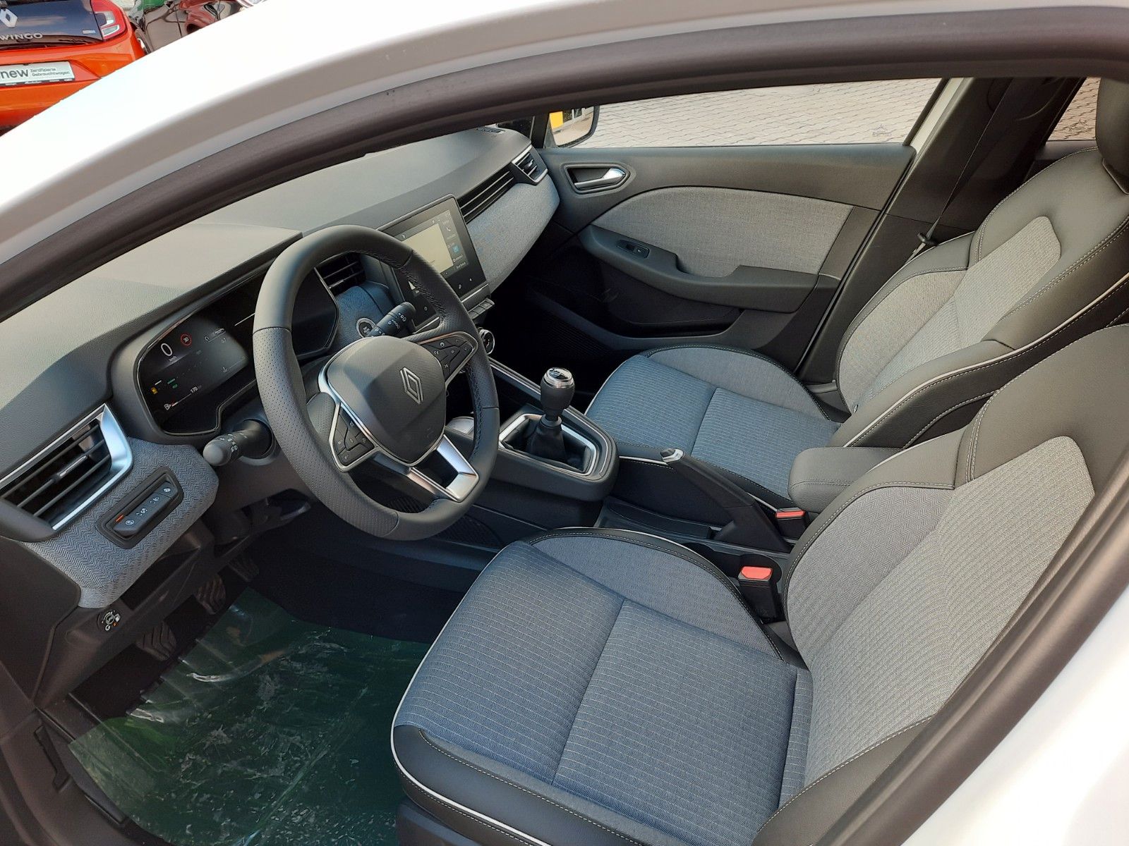 Renault Clio - Bild 8