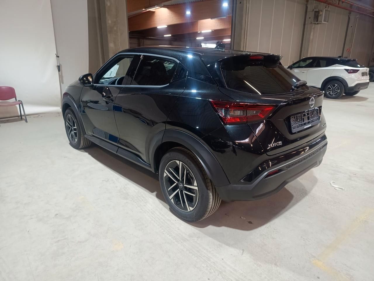Fahrzeugabbildung Nissan Juke 1.6 Automatik - Hybrid N-Connecta