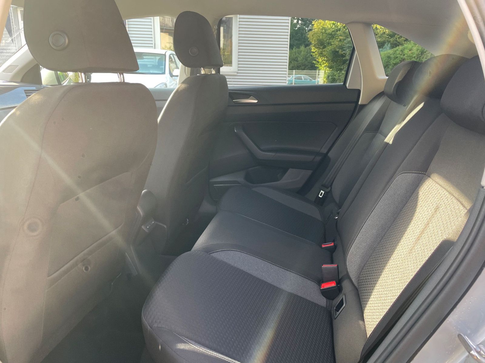 Fahrzeugabbildung Volkswagen Taigo Life 1.5 DSG DAB SHZ IQLED ALU KAM 30% UPE