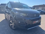 Peugeot Rifter BlueHDI 130 L1 EAT8 Allure - schwarze Peugeot Rifter