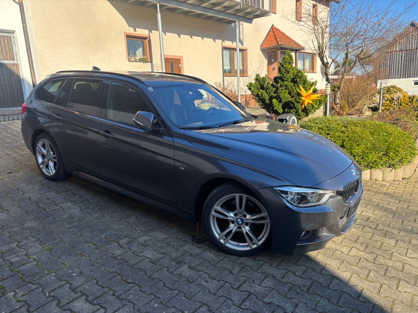 BMW 320 Tour 320 dxDrive M Sport,LED,8x,AHK,RFK,Navi