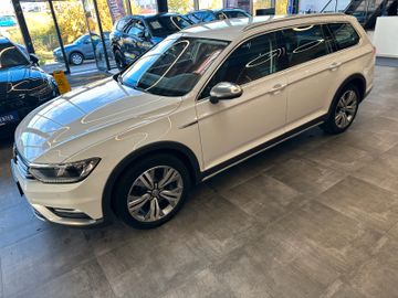 MYAUTOCENTER – Gebraucht- und Jahreswagen mit Werkstattservice in Pfaffenhofen Volkswagen Passat *KEYLESS*MASAGE*360°*ACC*AHK*3-ZONEN*LED*