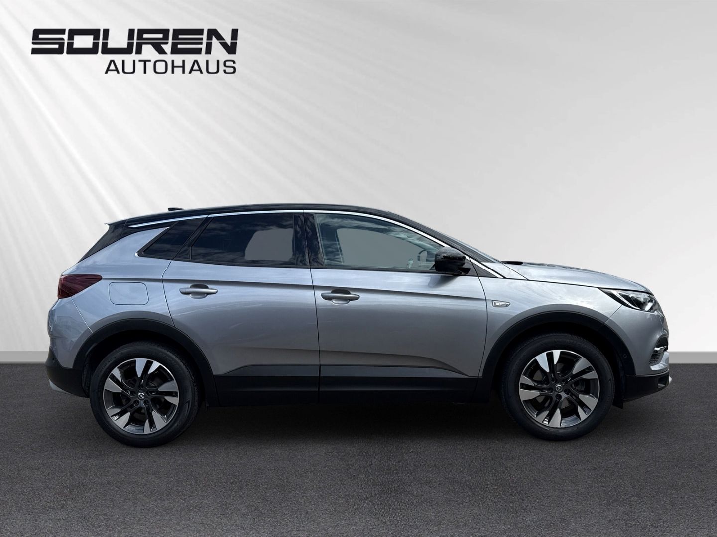 Fahrzeugabbildung Opel Grandland INNOVATION 1.2 Turbo X+ Navi+LED+Dyn.