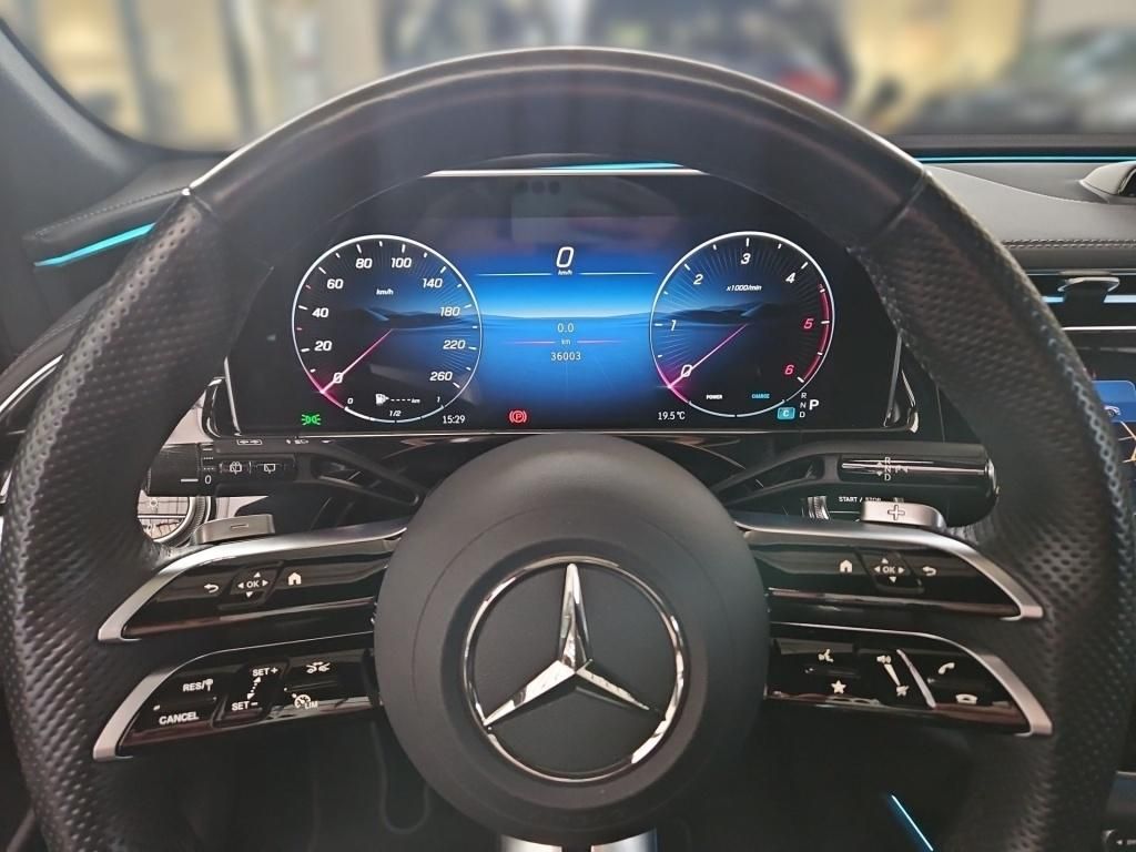 Fahrzeugabbildung Mercedes-Benz E 220 d T AMG AHK Pano Superscreen Burm.4D 360°