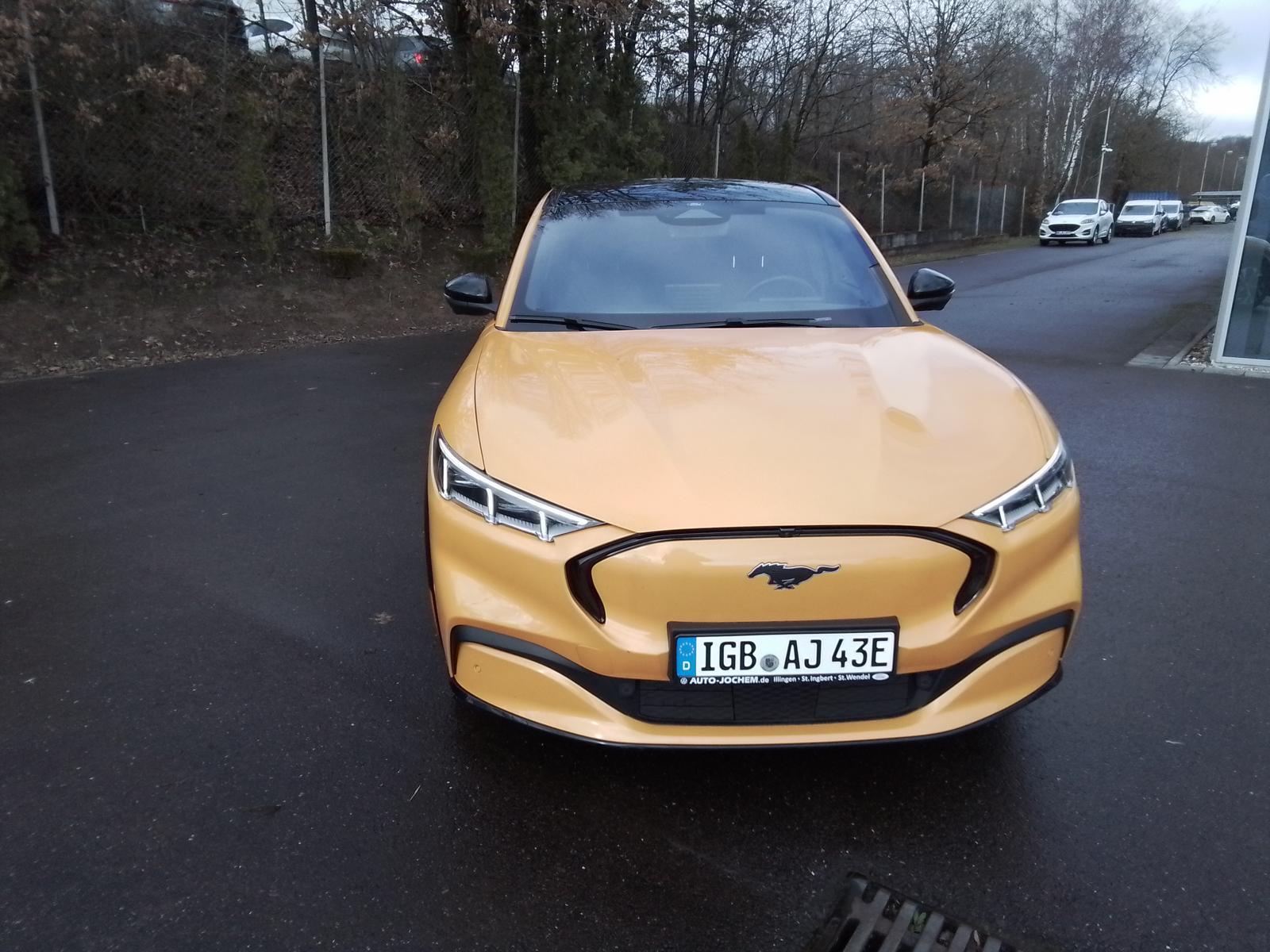 Ford Mustang Mach-E AWD Premium