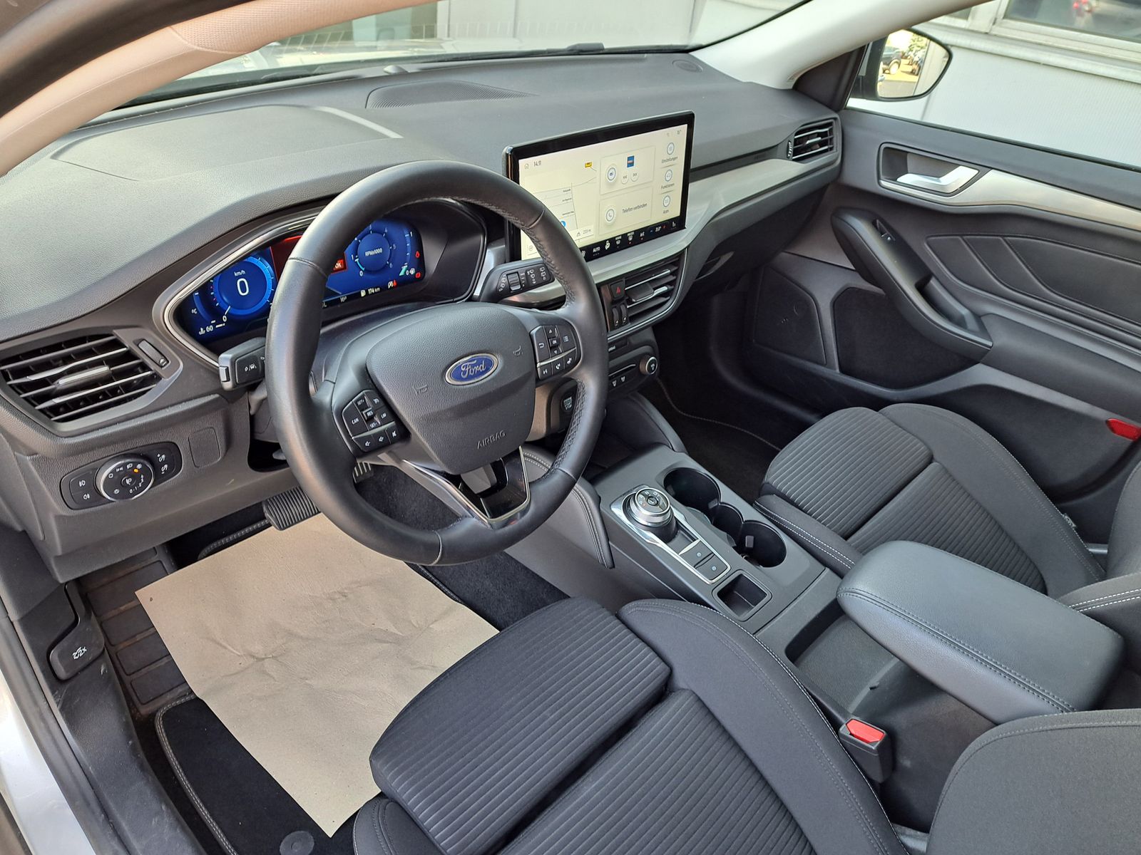 Fahrzeugabbildung Ford Focus Titanium X 1.5 TDCI LED NAVI AUTOMATIK AHK