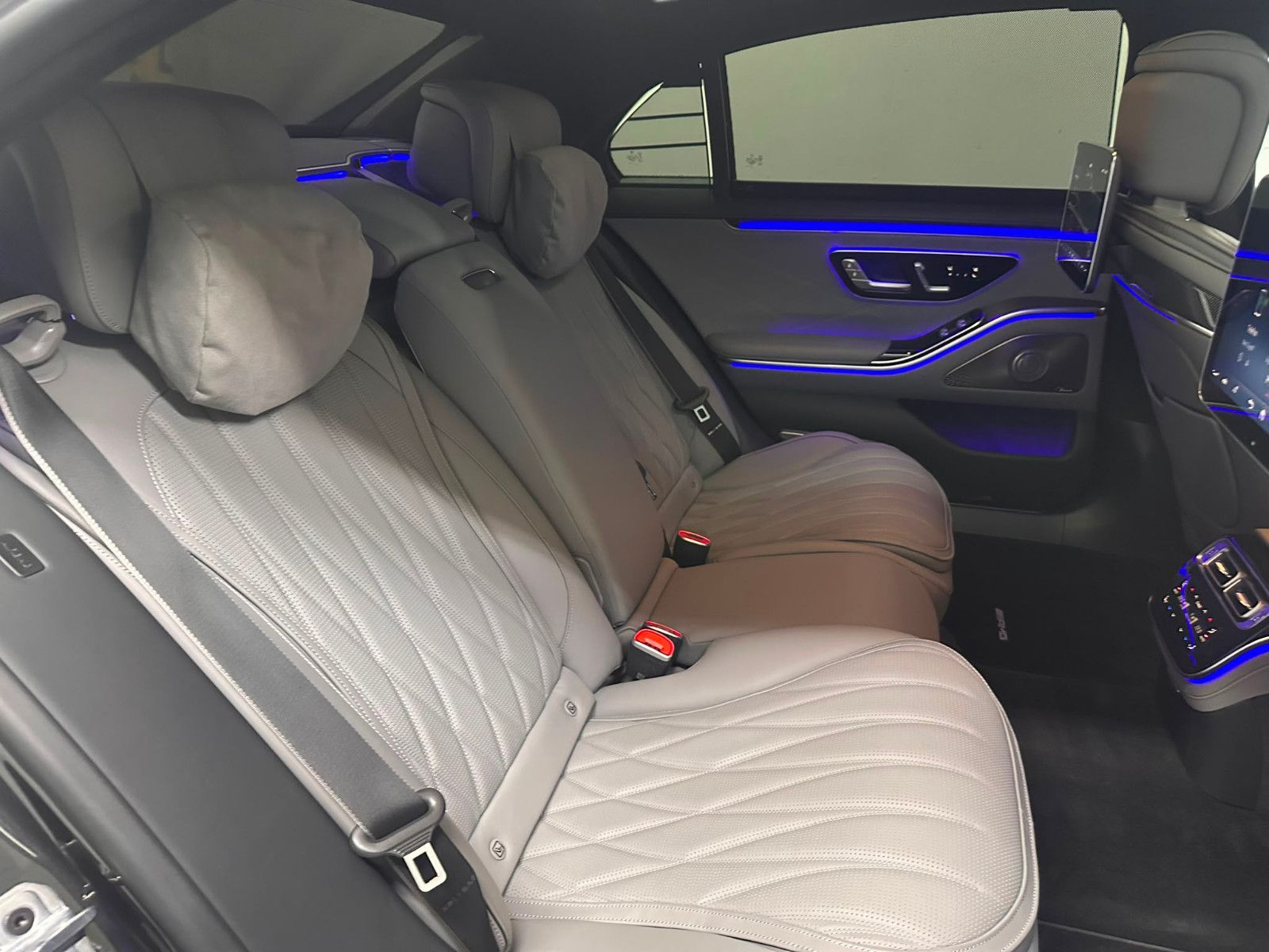 Fahrzeugabbildung Mercedes-Benz S 63 E Performance L *KERAMIK*TV*PANO*MASSAGE*
