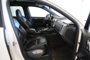 Porsche Cayenne - 11