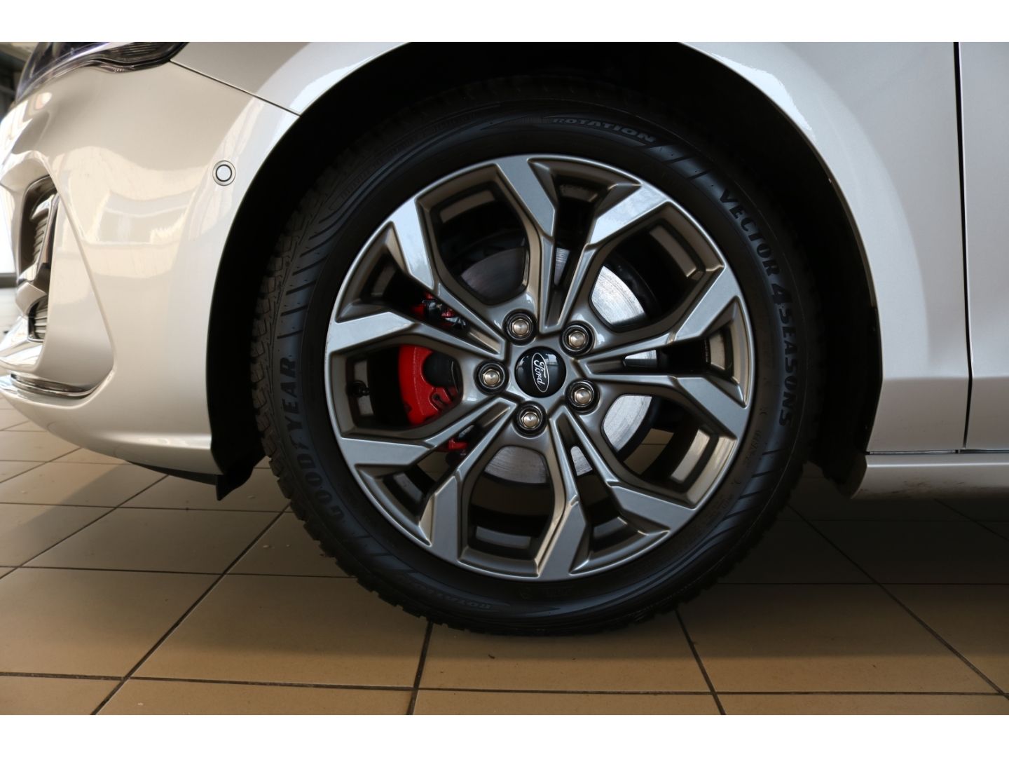 Fahrzeugabbildung Ford Focus Turnier ST-Line X 1.0 LED/Navi/B&O-Sound