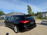 Ford Focus Turnier Cool & Connect NAVI/SHZ/TEMPOMAT - Ford Focus: Kombi