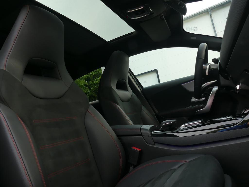 Mercedes-Benz A 35 AMG