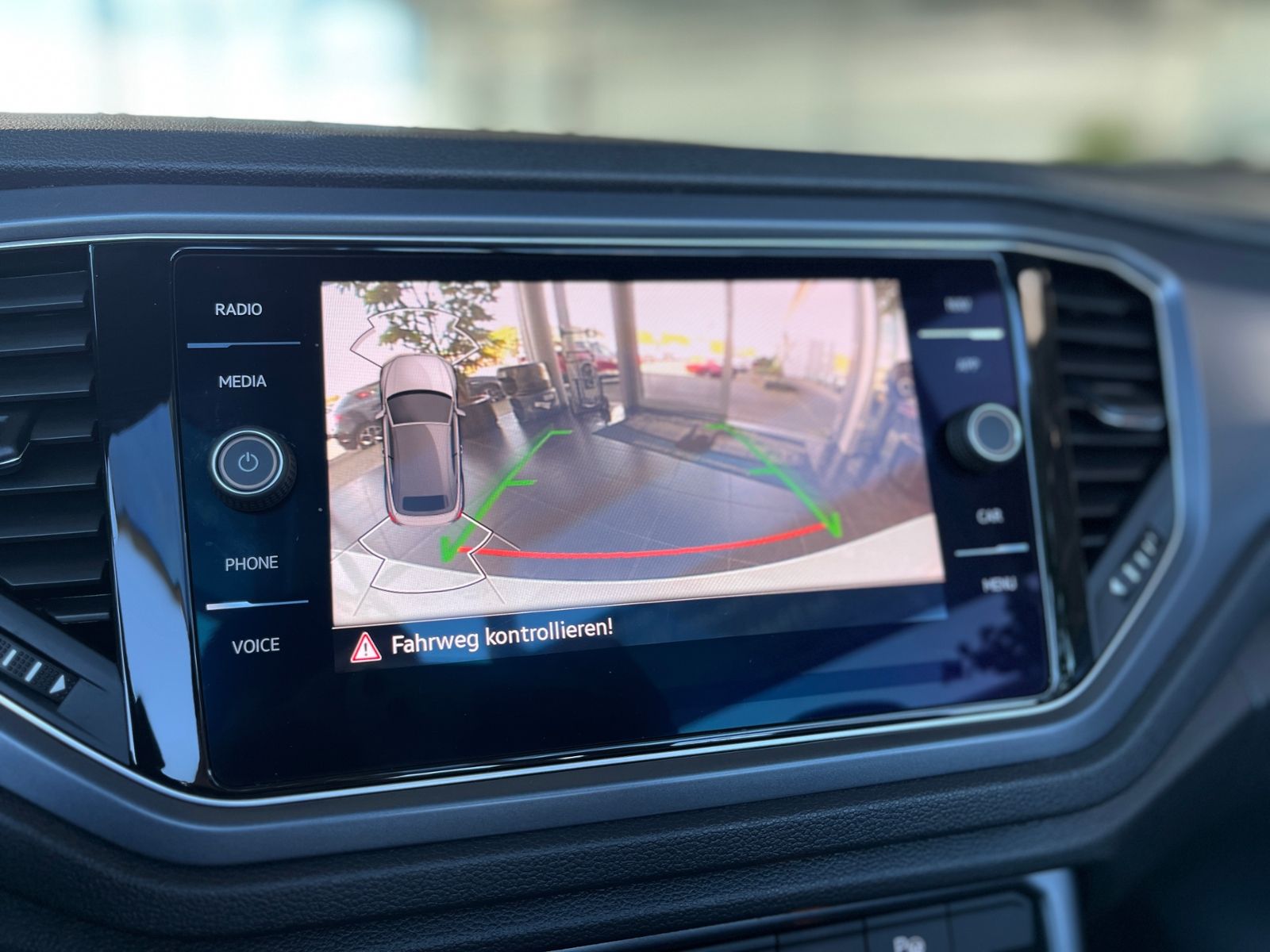 Fahrzeugabbildung Volkswagen T-Roc Cabriolet  R-Line Black ACC LED NAV RFK