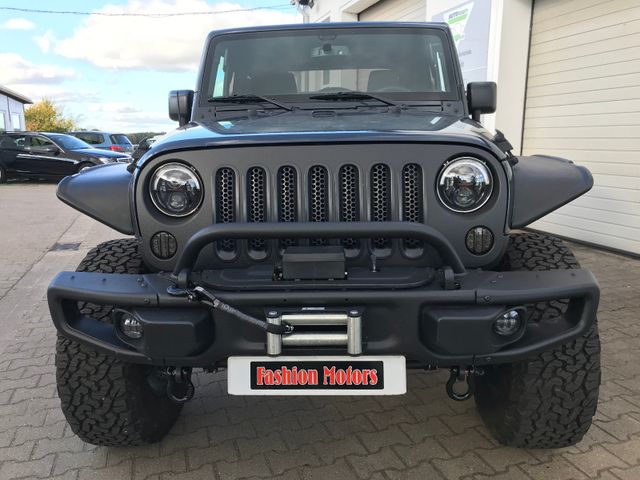 Jeep Wrangler / Wrangler Unlimited Sahara