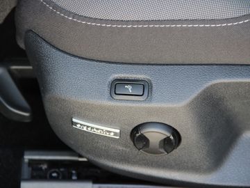 Volkswagen Golf VII 1.5 TSI Highline R line KLIMA LED XENON