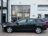 Volvo V60 Kombi D4 Business Edition*Scheckheft*Navi* - Volvo V60: Business Edition