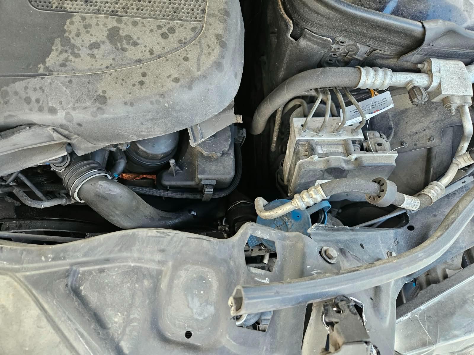 Mercedes-Benz E200 2011 — photo 21