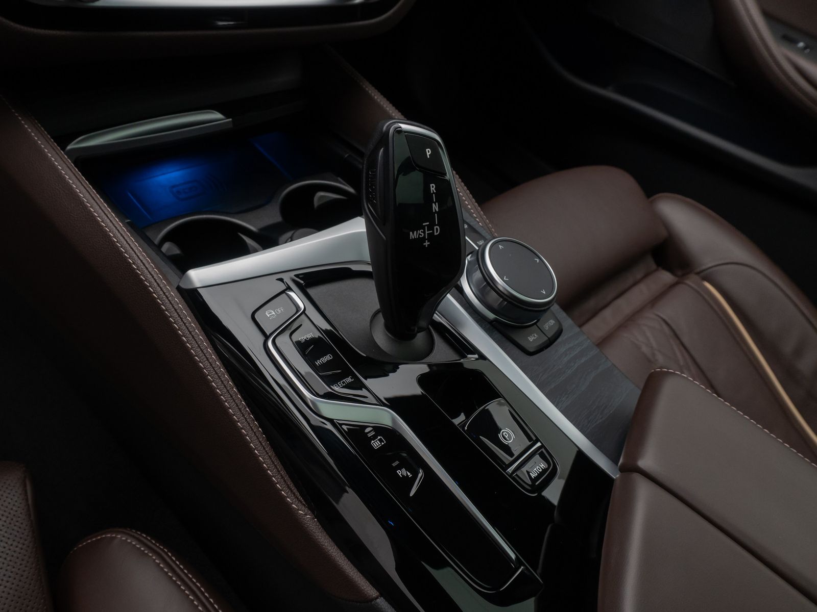 Fahrzeugabbildung BMW 530e xD M Sport Laser DAB H/K HUD AHK Panorama
