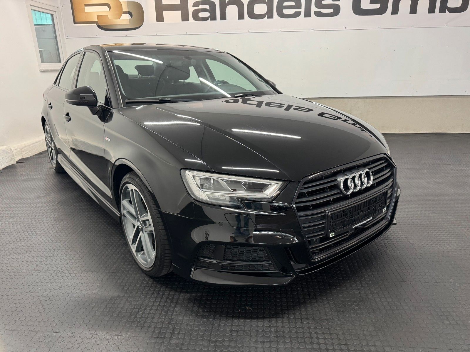 Audi A3 Limo 30 TFSI*S LINE*LED*PDC*NAVI*SHZ*ACC*