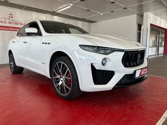 Maserati Levante S //360°//KeylessGo//Panorama