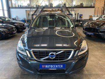 Volvo XC60 Momentum AWD *BI-XENON*PANO*NAVI*PDC*AHK*