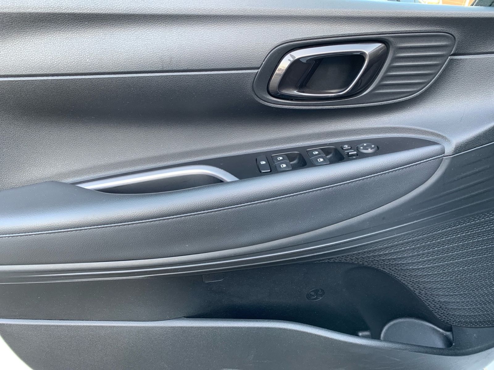 Fahrzeugabbildung Hyundai i20 1.0 T-GDI Trend Mild-Hybrid 8xbereift