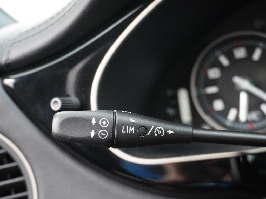 Mercedes-Benz CLS 55 AMG IWC edition + IWC original CLS 55 AMG
