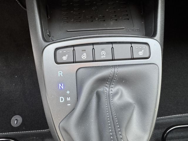 i10 FACELIFT TREND AT+NAVI+RÜCKFAHRKAMERA+SITZ-/