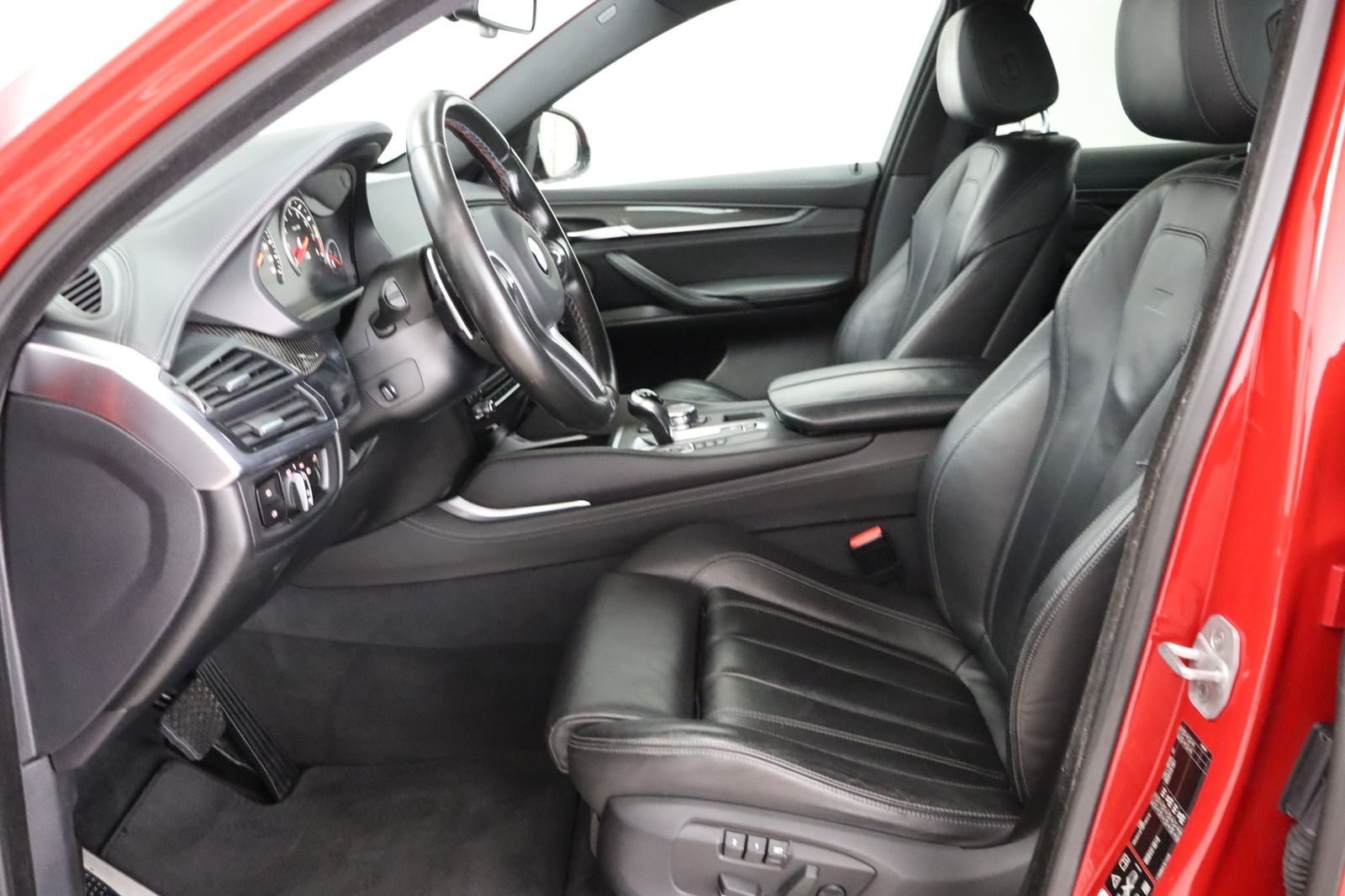 Fahrzeugabbildung BMW X6 M * HUD * LEDER * 360° Kamera