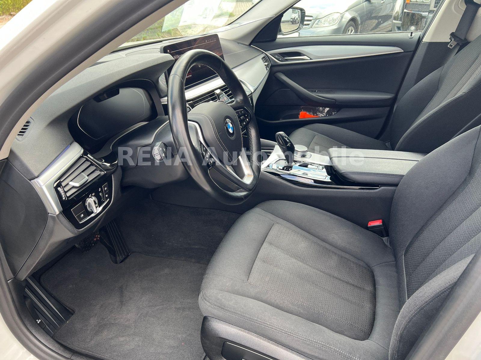 BMW 530 d xDrive Touring*Shadow-Line*19"LMF*Head-Up*